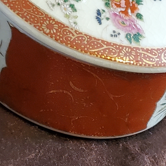 Vintage Satsuma Japanese peacock trinket box orange and gold trim - Picture 9 of 12